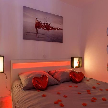 Love Room - Suite Romantique Avec Spa Privatif Le Puy-en-Velay Luaran gambar
