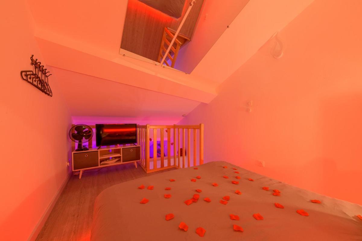 Love Room - Suite Romantique Avec Spa Privatif Le Puy-en-Velay Luaran gambar