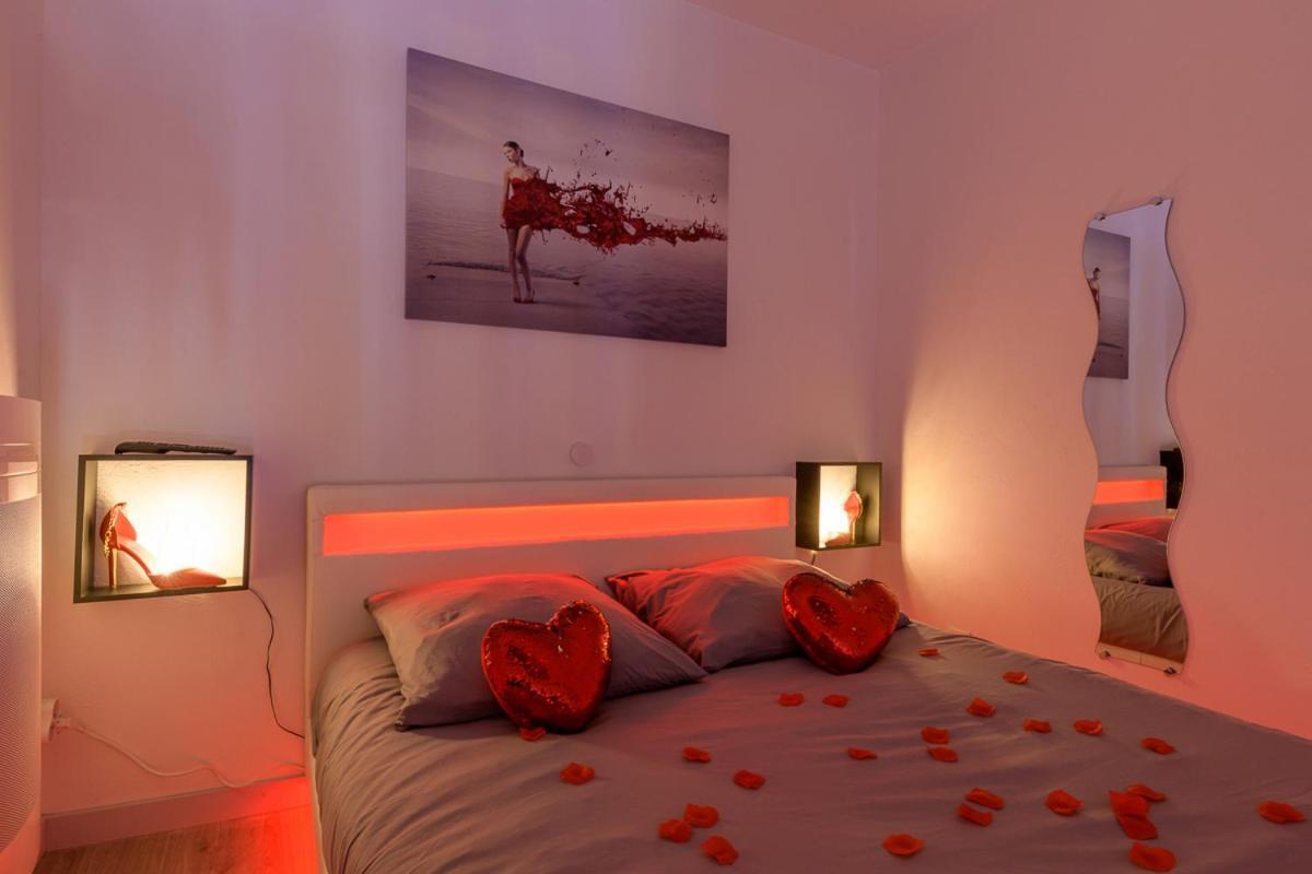 Love Room - Suite Romantique Avec Spa Privatif Le Puy-en-Velay Luaran gambar