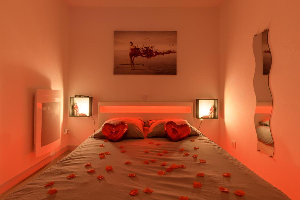 Love Room - Suite Romantique Avec Spa Privatif Le Puy-en-Velay Luaran gambar