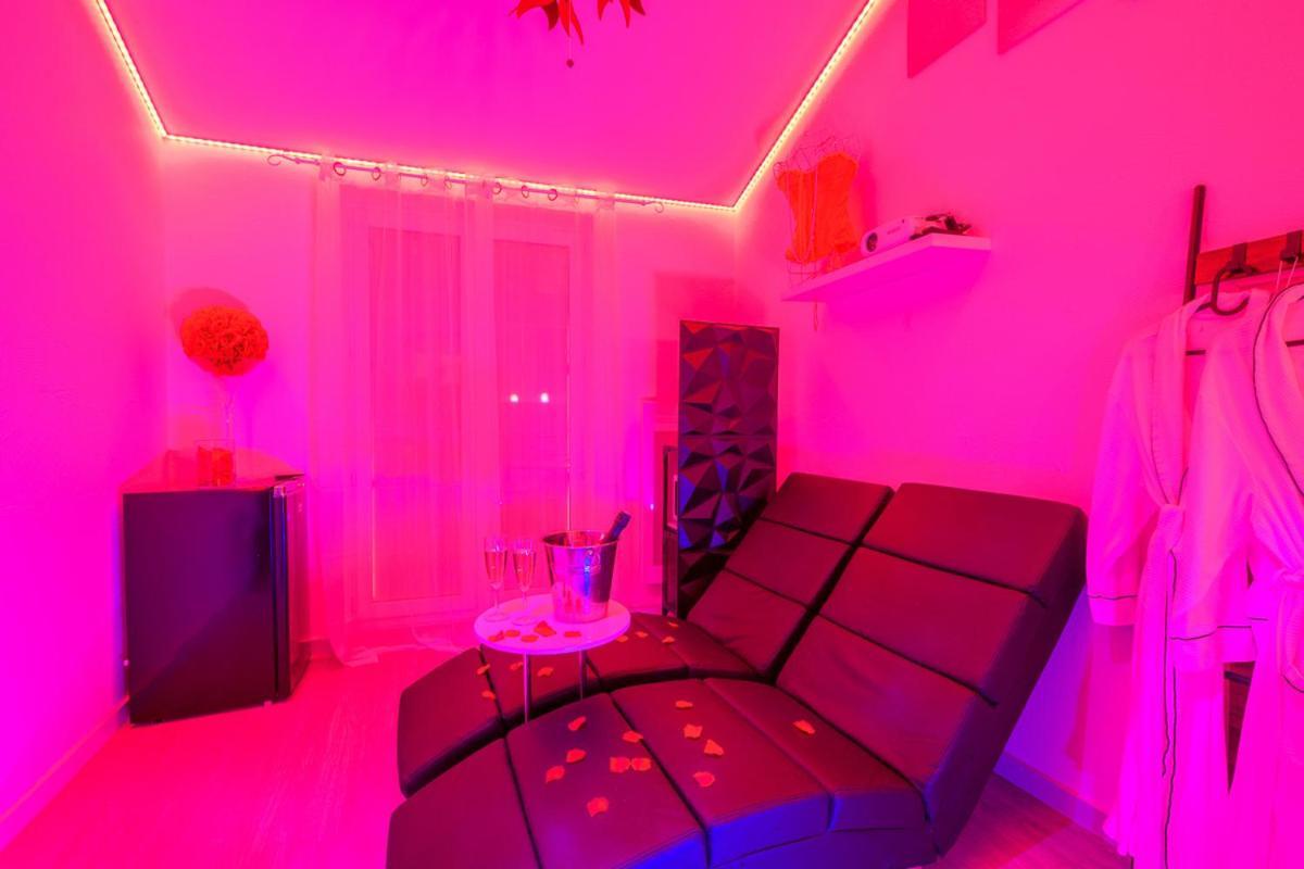 Love Room - Suite Romantique Avec Spa Privatif Le Puy-en-Velay Luaran gambar