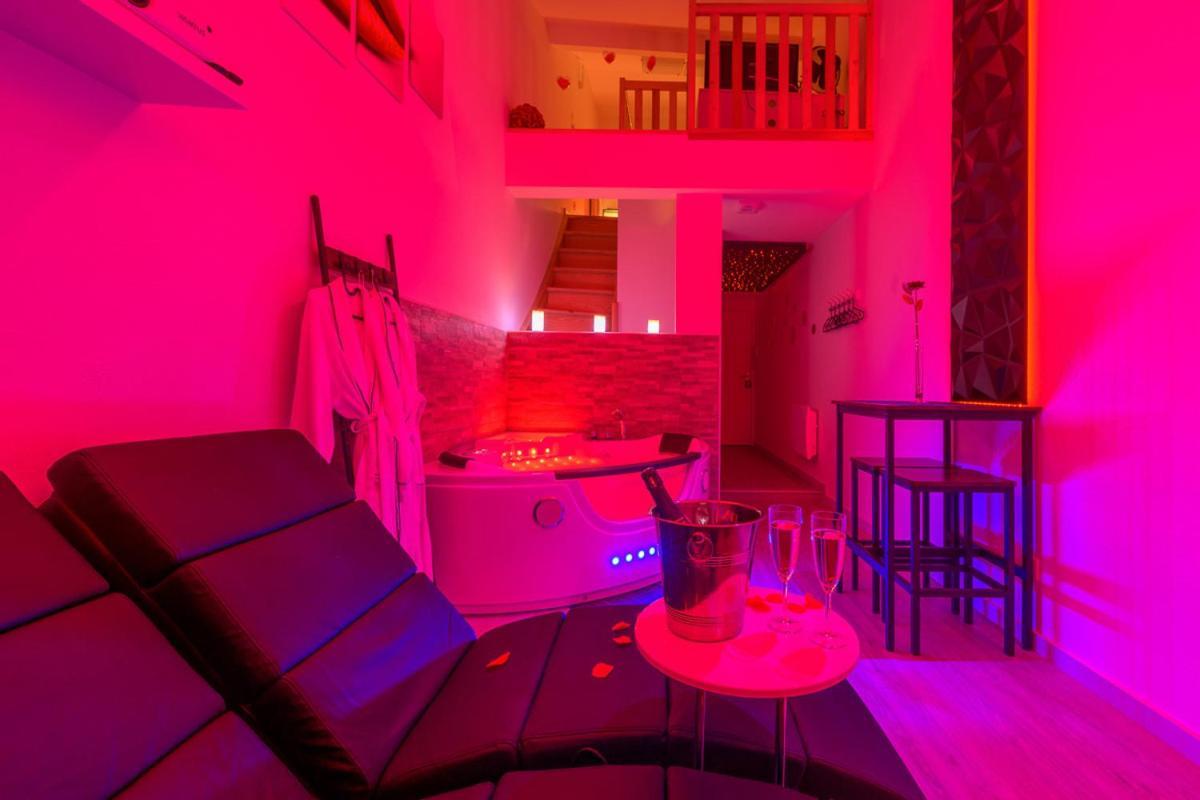Love Room - Suite Romantique Avec Spa Privatif Le Puy-en-Velay Luaran gambar