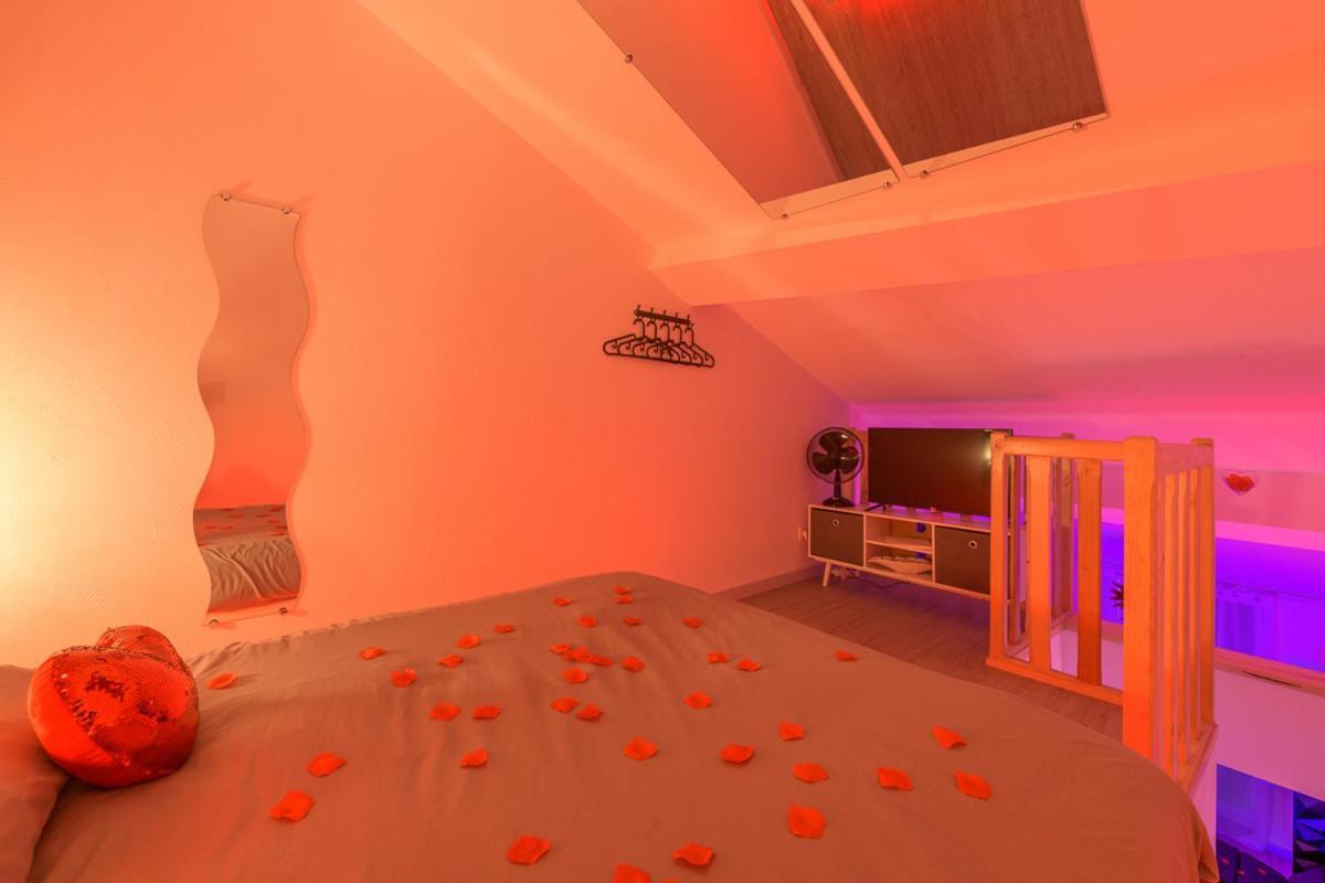 Love Room - Suite Romantique Avec Spa Privatif Le Puy-en-Velay Luaran gambar