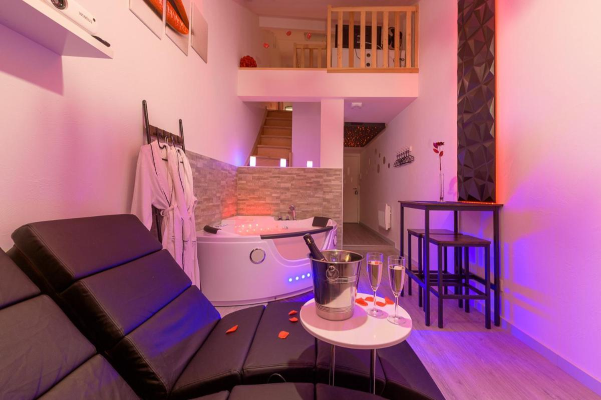 Love Room - Suite Romantique Avec Spa Privatif Le Puy-en-Velay Luaran gambar
