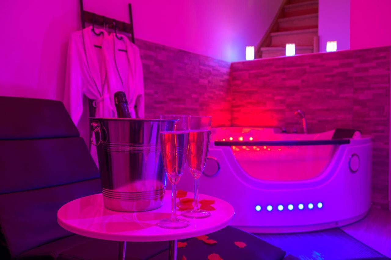 Love Room - Suite Romantique Avec Spa Privatif Le Puy-en-Velay Luaran gambar